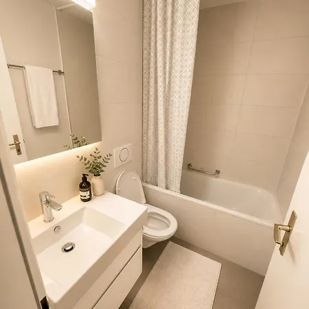 Garden 152m Luxury アパート *